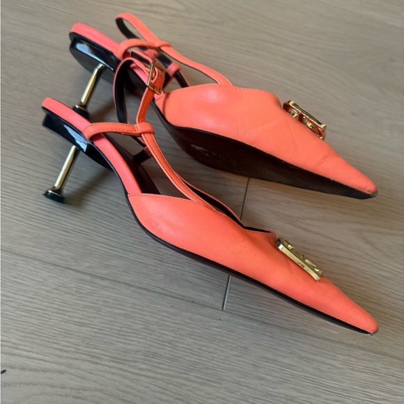 Elegant Orange Women's Shoes with Gold Accent - Picture 3 of 7
